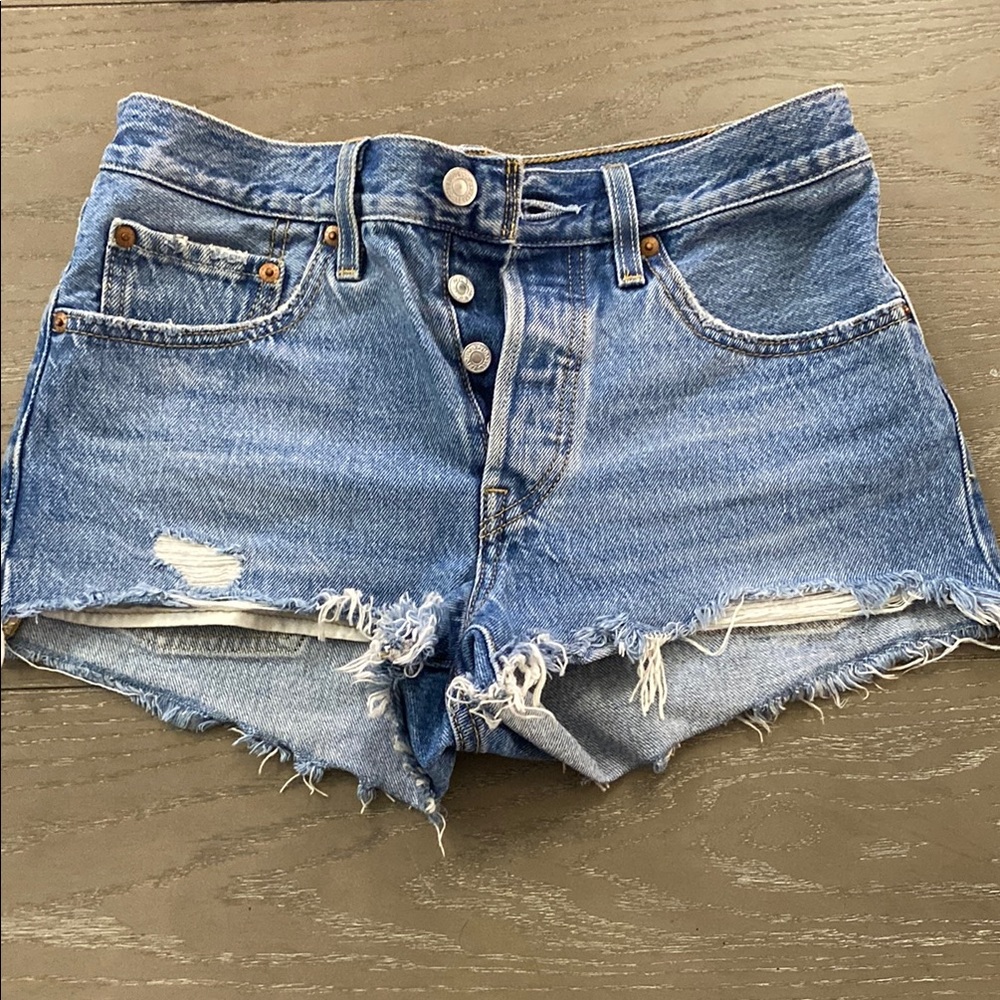 Levi’s 501 Denim Distressed vintage Women's Shorts W26